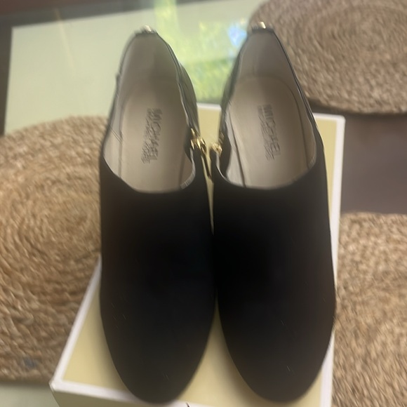 Michael Kors Bootie - Picture 6 of 8